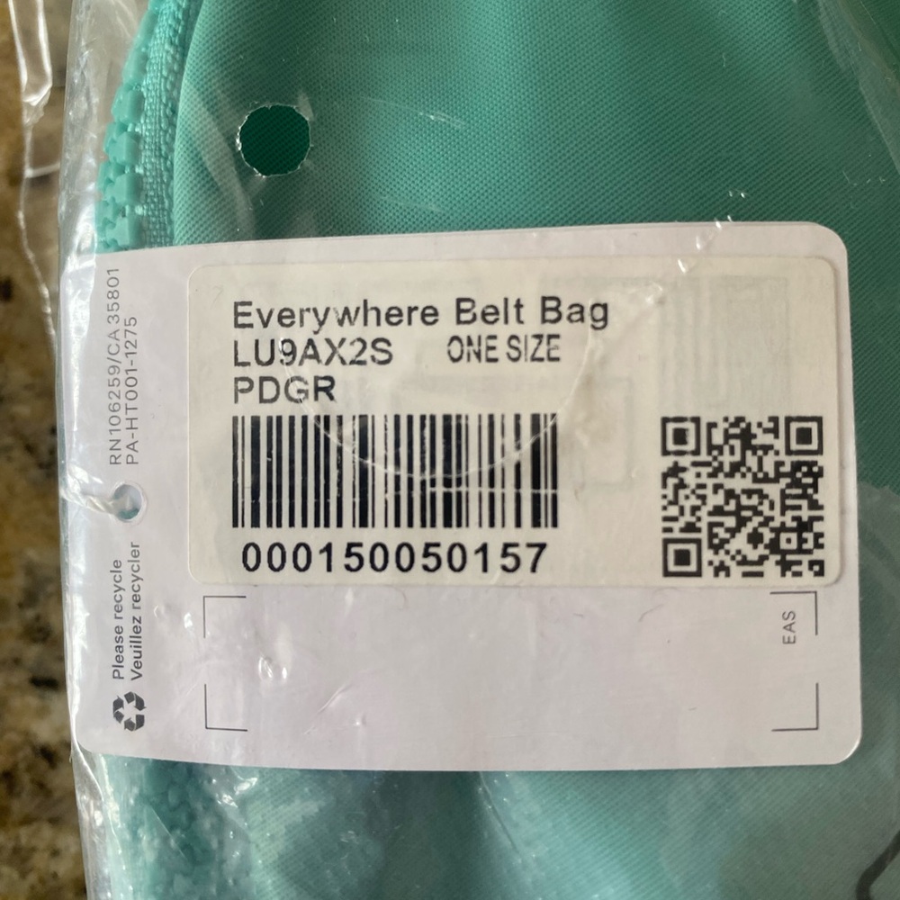 NWT Lululemon Everywhere Bag Paradise Green - Picture 10 of 12